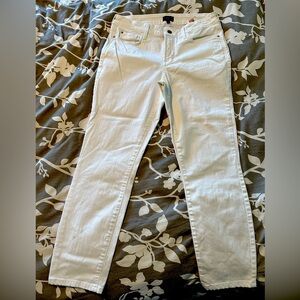 NYDJ size 8 ankle white jeans.